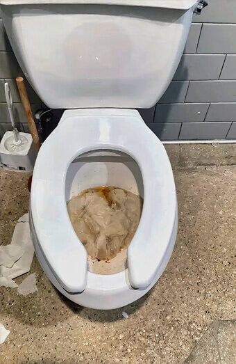 https://blockeddrainsinglewood.com.au/uploads/2025/07/blocked-toilet-27776.jpg