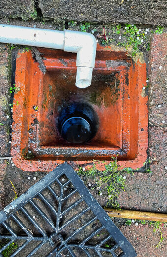 https://blockeddrainsinglewood.com.au/uploads/2025/07/hero-blocked-sewers-89214.jpg